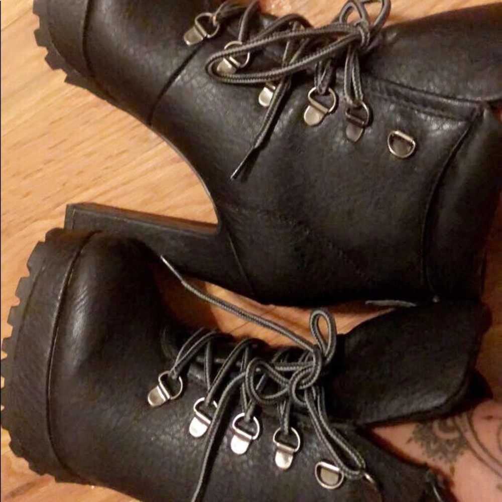 Winter boots